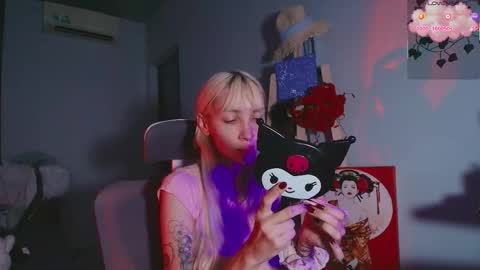 Waifu exe online show from June 3, 4:15 am