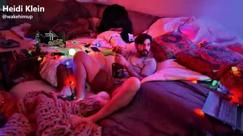 Snapshot of wakehimup chatting on December 22, 1:57 am wakehimup online show from December 22, 1:57 am