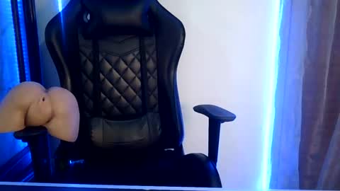 ghhhgh online show from February 23, 8:39 pm