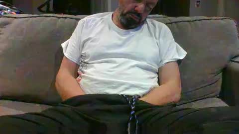 Snapshot of walker033 chatting on December 7, 7:05 am walker033 online show from December 7, 7:05 am