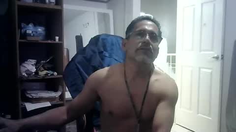 Snapshot of walo_77 chatting on January 7, 5:43 am walo_77 online show from January 7, 5:43 am