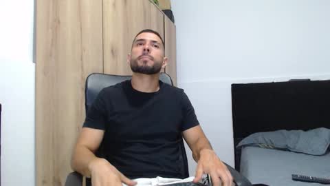 WALTER BROWN  online show from November 18, 4:22 pm