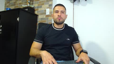 WALTER BROWN  online show from March 7, 11:46 pm