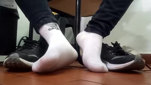 Snapshot of waltherfeet_ chatting on January 28, 7:53 pm WaltherFeet online show from January 28, 7:53 pm