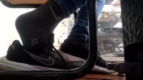 Snapshot of waltherfeet_ chatting on February 27, 2:21 pm WaltherFeet online show from February 27, 2:21 pm