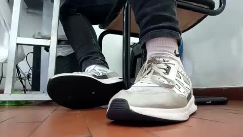 Snapshot of waltherfeet_ chatting on September 25, 9:18 pm WaltherFeet online show from September 25, 9:18 pm