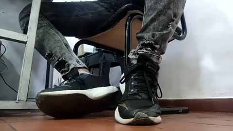 Snapshot of waltherfeet_ chatting on May 22, 3:50 pm WaltherFeet online show from May 22, 3:50 pm
