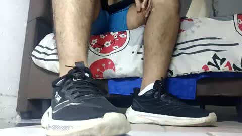 Snapshot of waltherfeet_ chatting on May 25, 1:11 am WaltherFeet online show from May 25, 1:11 am