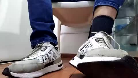 Snapshot of waltherfeet_ chatting on June 9, 2:17 pm WaltherFeet online show from June 9, 2:17 pm