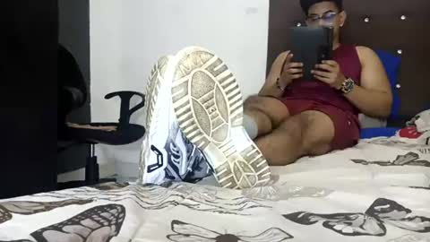 Snapshot of waltherfeet_ chatting on June 14, 5:26 pm WaltherFeet online show from June 14, 5:26 pm