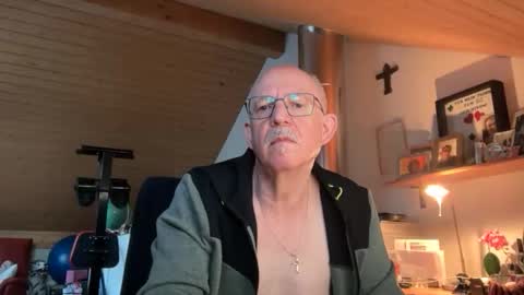 waltix64 online show from January 7, 7:55 am