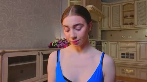 hello guys im Lilian online show from September 18, 3:08 am