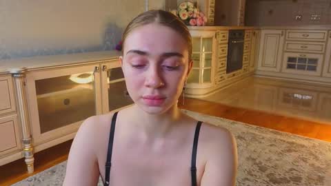 hello guys im Lilian online show from November 1, 4:58 am