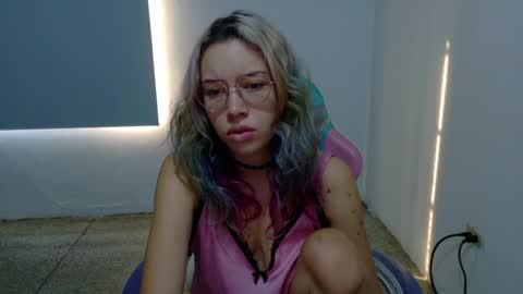 Wanda online show from March 29, 12:16 pm