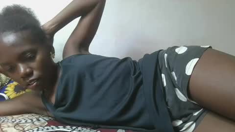 Snapshot of wangela chatting on February 5, 6:12 pm wangela online show from February 5, 6:12 pm