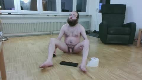 wantsahug online show from December 21, 9:00 pm