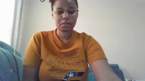 Snapshot of wapgirl22 chatting on April 6, 4:21 am wapgirl22 online show from April 6, 4:21 am