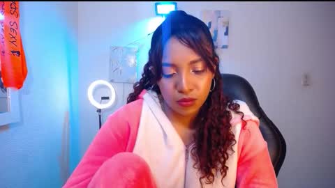 EMILY online show from April 4, 9:40 am