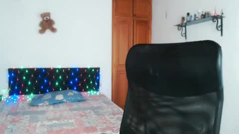 warrior_xena online show from January 11, 9:25 pm