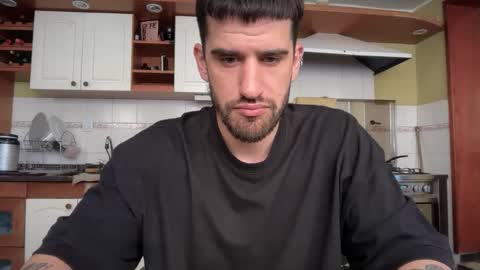 wearetwo online show from November 11, 6:08 pm