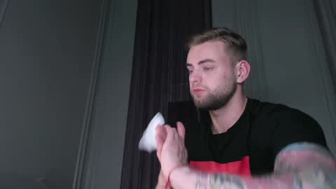 Wayne online show from December 17, 2:11 pm