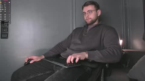 Snapshot of waynemiller_ chatting on February 21, 4:46 am Wayne online show from February 21, 4:46 am