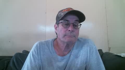 Snapshot of wbfarm chatting on March 29, 6:41 pm WB Farm online show from March 29, 6:41 pm