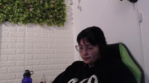 Trixie 3 online show from January 31, 1:34 pm