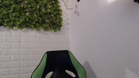 Trixie 3 online show from February 8, 7:38 pm