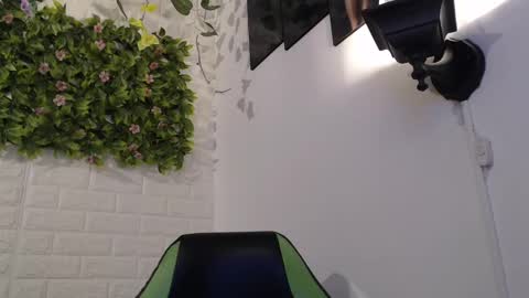 Trixie 3 online show from February 12, 5:37 pm