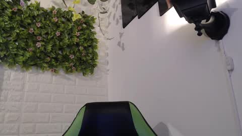 Trixie 3 online show from February 13, 7:42 pm