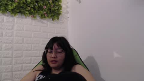 Trixie 3 online show from February 14, 2:12 pm