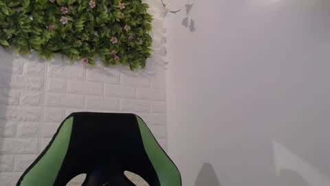 Trixie 3 online show from February 14, 5:14 pm