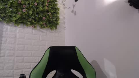 Trixie 3 online show from February 15, 3:17 pm