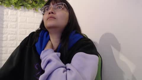 Trixie 3 online show from February 21, 1:55 pm