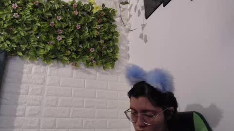 Trixie 3 online show from March 12, 1:30 pm