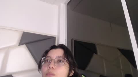 Trixie 3 online show from October 4, 2:26 pm