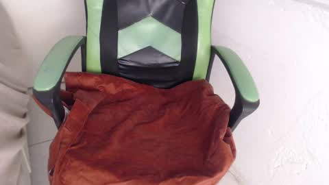 Trixie 3 online show from October 9, 1:09 pm