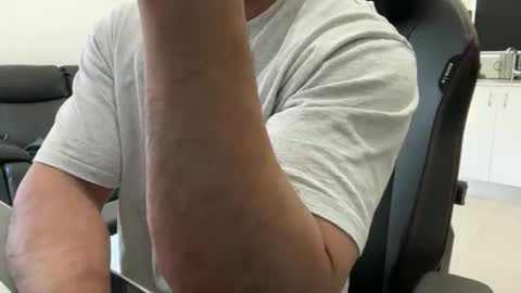 Weapon X online show from April 16, 2:45 am