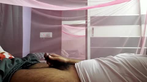 Snapshot of wearcondom chatting on December 20, 8:23 pm sexyguy online show from December 20, 8:23 pm