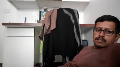 Snapshot of wearcondom chatting on February 16, 5:47 am sexyguy online show from February 16, 5:47 am