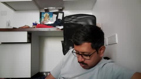 Snapshot of wearcondom chatting on February 19, 10:22 am sexyguy online show from February 19, 10:22 am