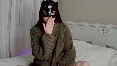 Snapshot of weareyoursun chatting on February 23, 2:04 pm Alice online show from February 23, 2:04 pm