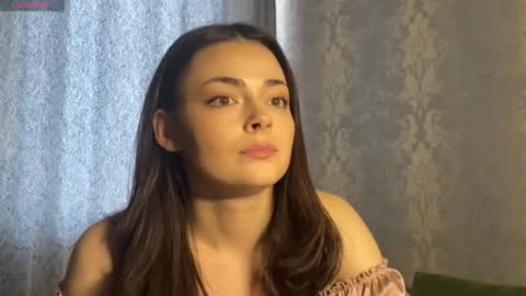 Snapshot of weareyoursun chatting on February 12, 10:32 am Alice online show from February 12, 10:32 am