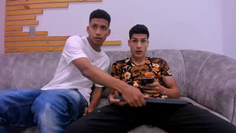 Jhonny Dick  his neighbors. online show from September 21, 1:51 am