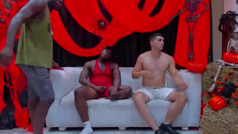 Jhonny Dick  his neighbors. online show from October 27, 7:18 pm