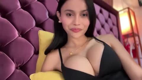 Maggie online show from April 25, 4:04 pm