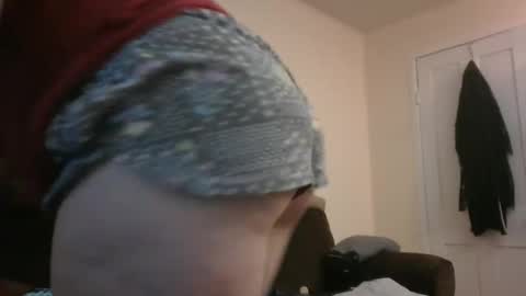 Snapshot of webcumcouple chatting on April 5, 5:43 pm HayleyJay online show from April 5, 5:43 pm