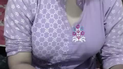 Snapshot of webshowxxx chatting on July 9, 10:30 am mina online show from July 9, 10:30 am