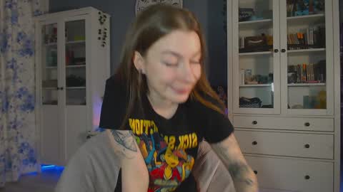 Snapshot of weed_princesss chatting on January 28, 12:22 pm moon online show from January 28, 12:22 pm